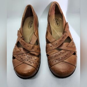 Clarks‎ Brown Leather Flats with Woven Design Slip On Sz 8W